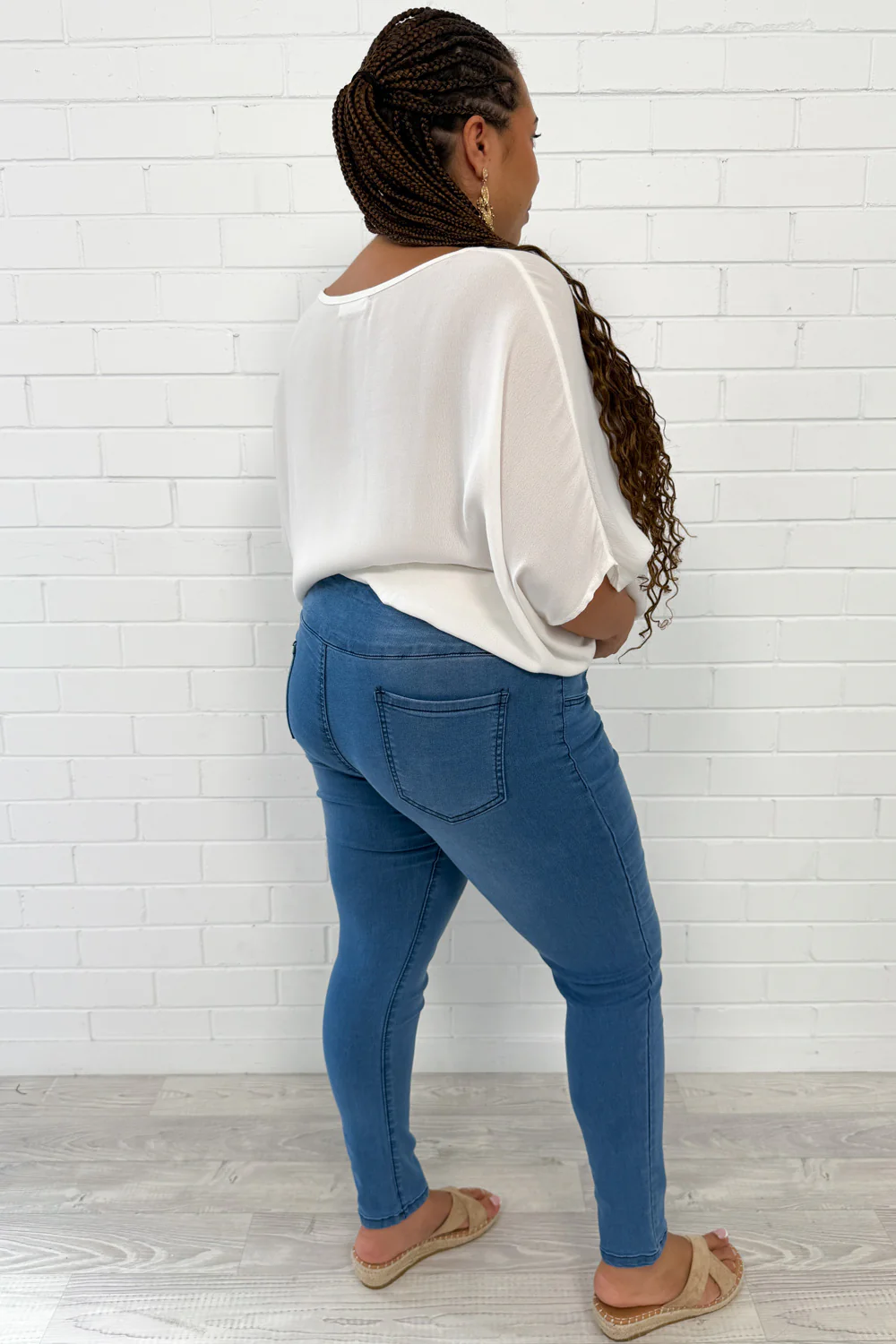 The No-Panel Skinny Jeans Petite - Mid Denim - Image 9