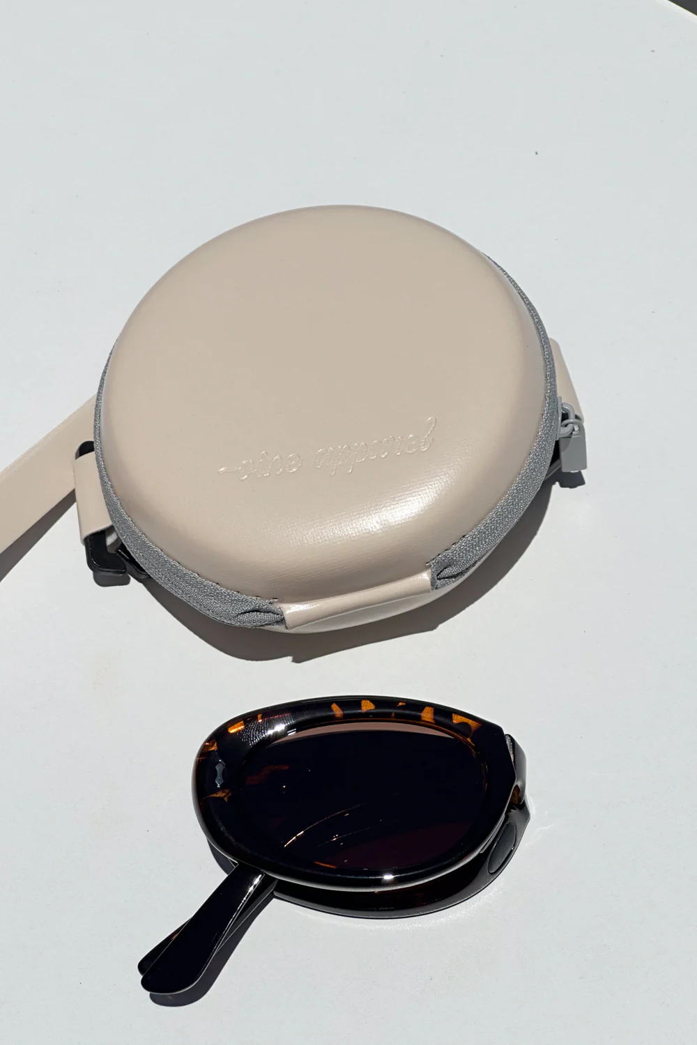 The Slimline Foldie Sunglasses - Tort - Image 3