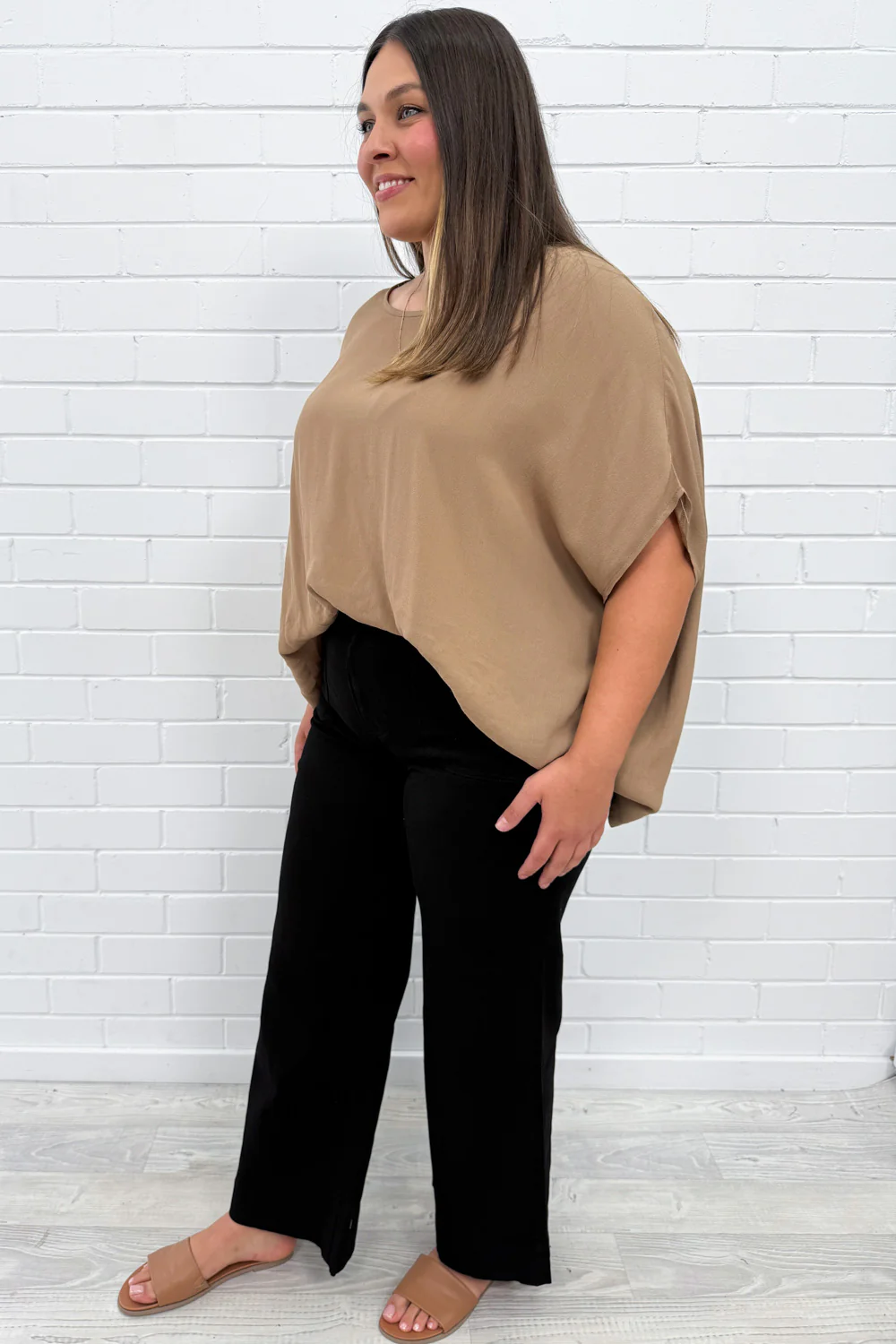 Whitley High Rise Wide Leg Jeans - Black - Image 6