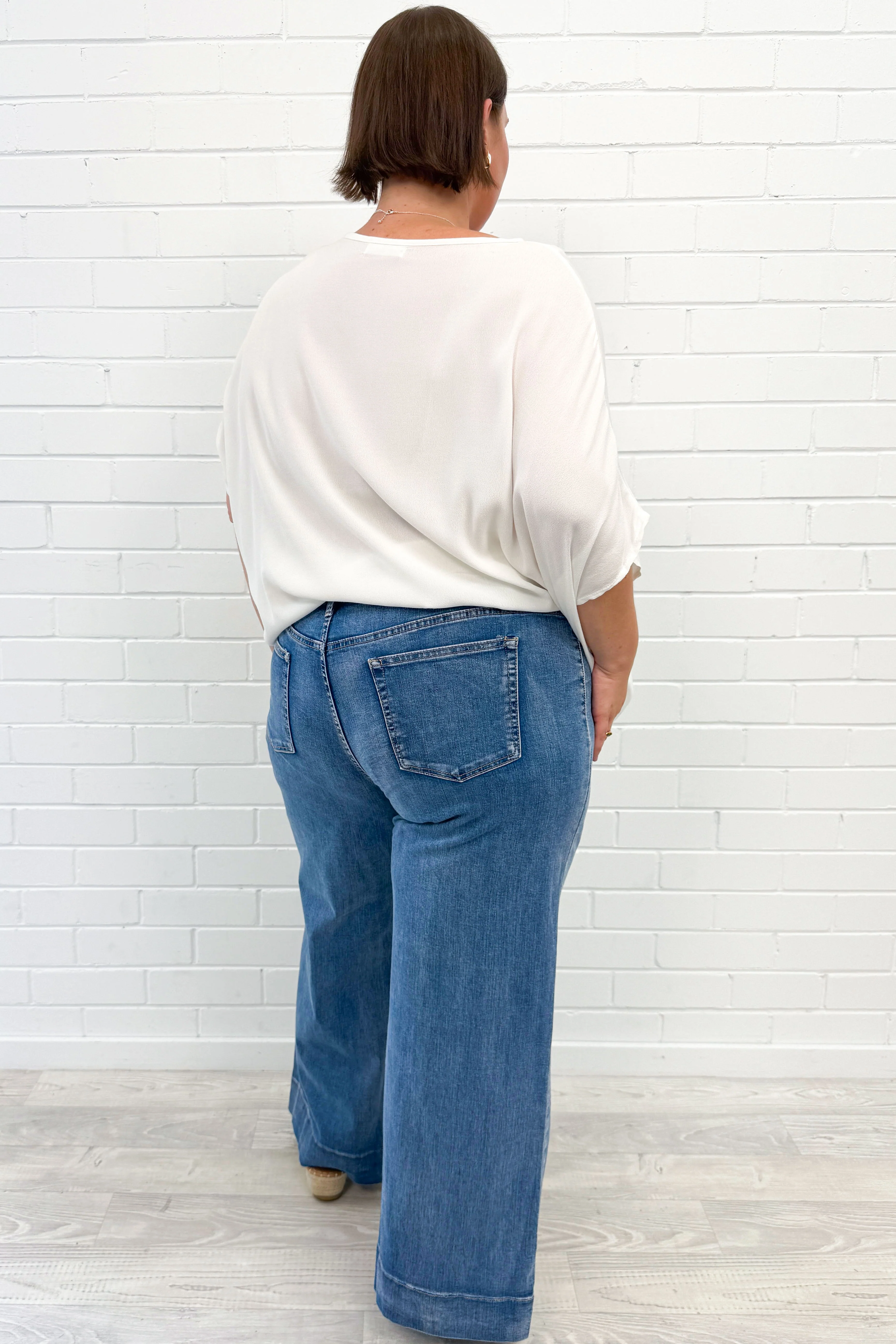 Whitley High Rise Wide Leg Jeans - Denim - Image 4