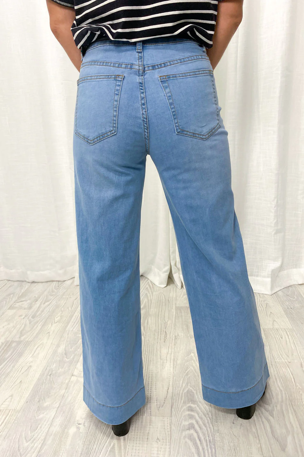 Whitley High Rise Wide Leg Jeans - Light Denim - Image 27