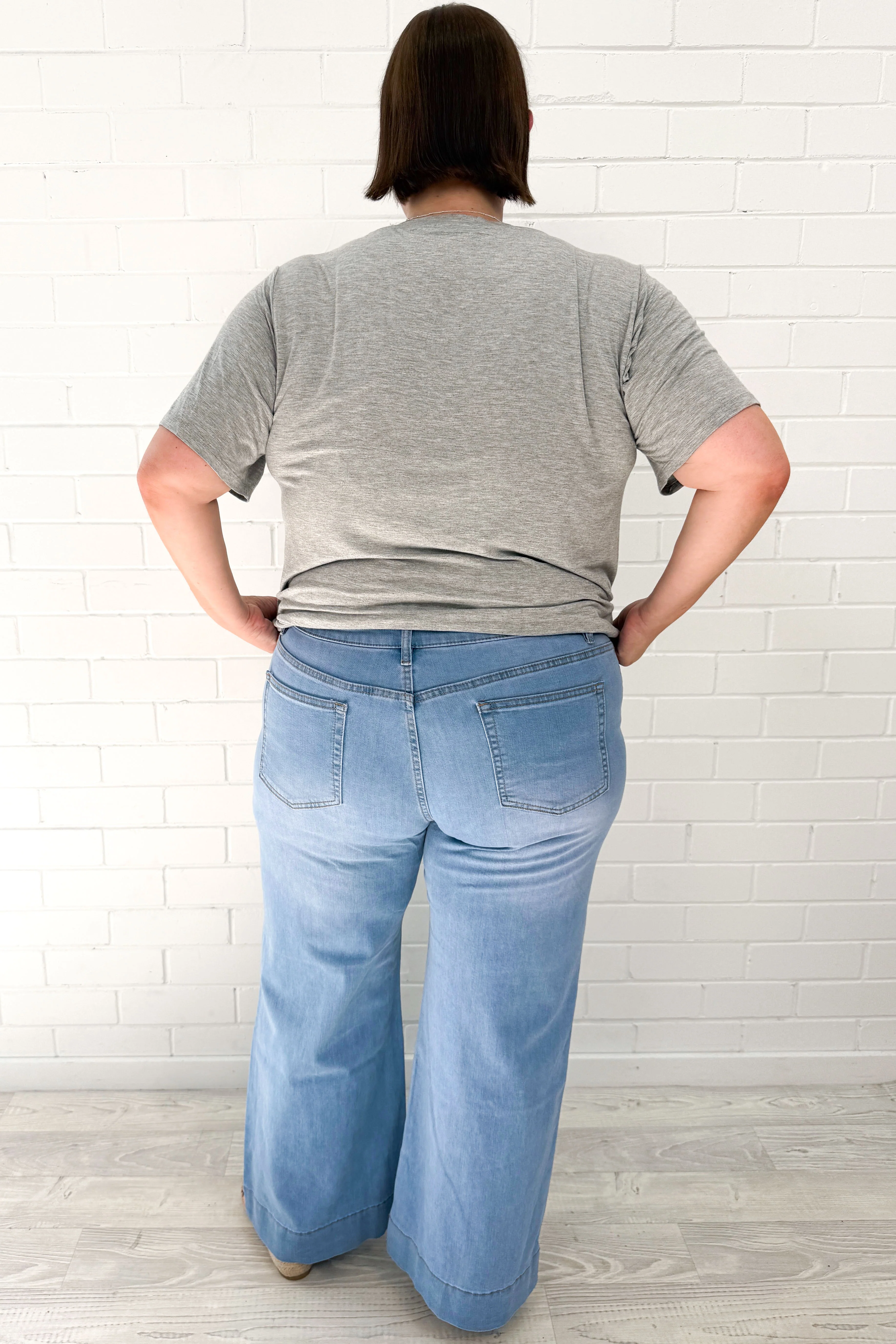 Whitley High Rise Wide Leg Jeans - Light Denim - Image 3