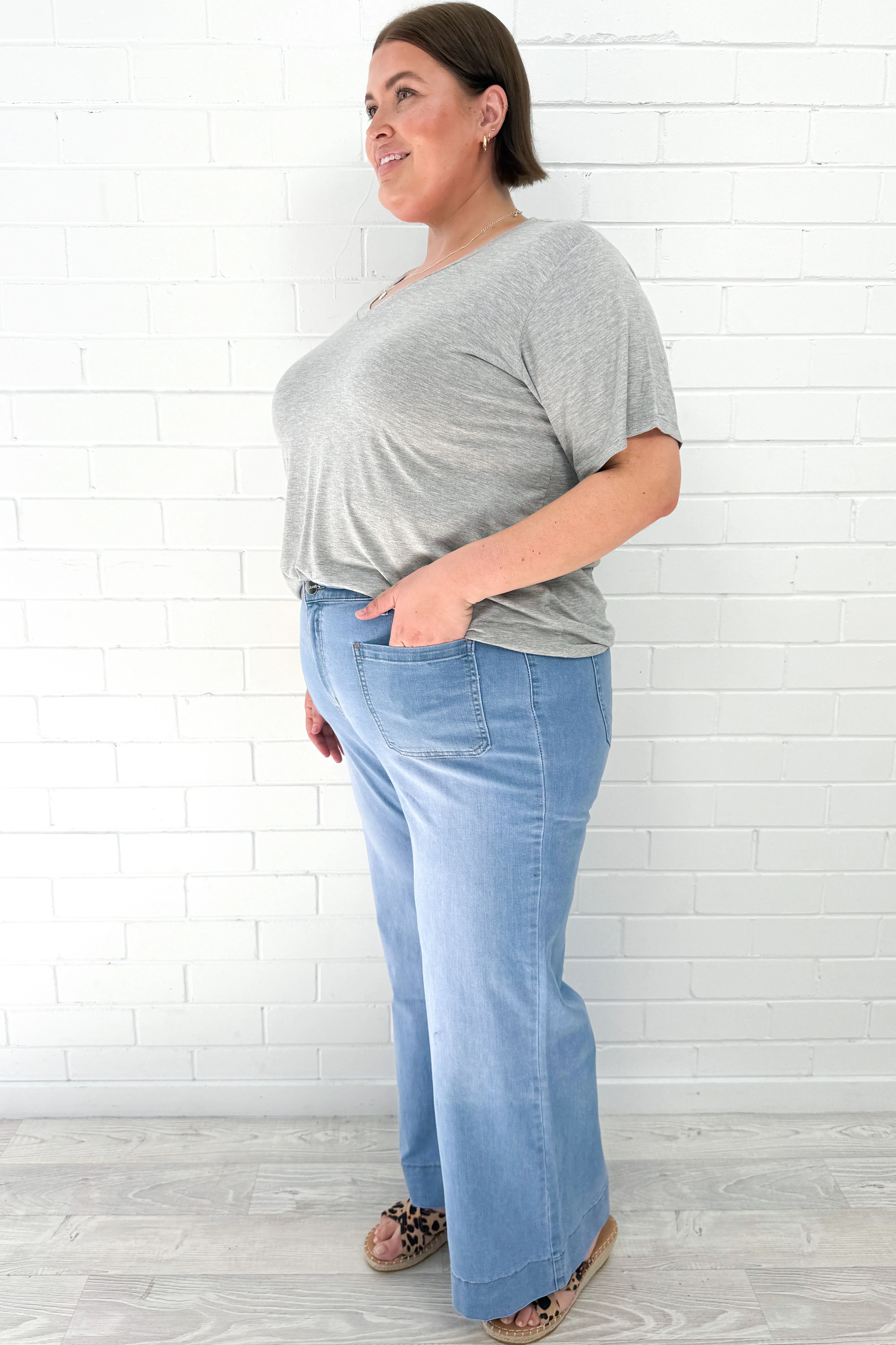 Whitley High Rise Wide Leg Jeans - Light Denim - Image 4
