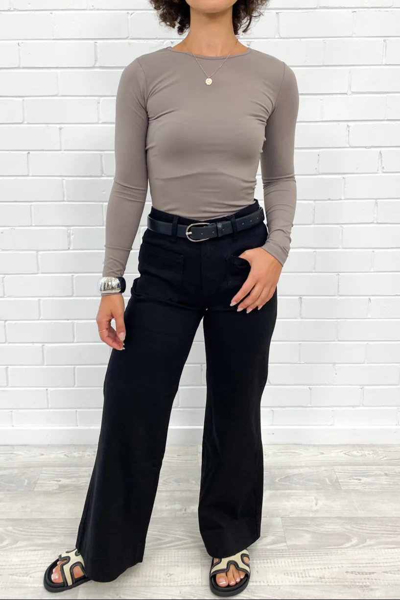 Whitley Petite High Rise Wide Leg Jeans - Black - Image 15
