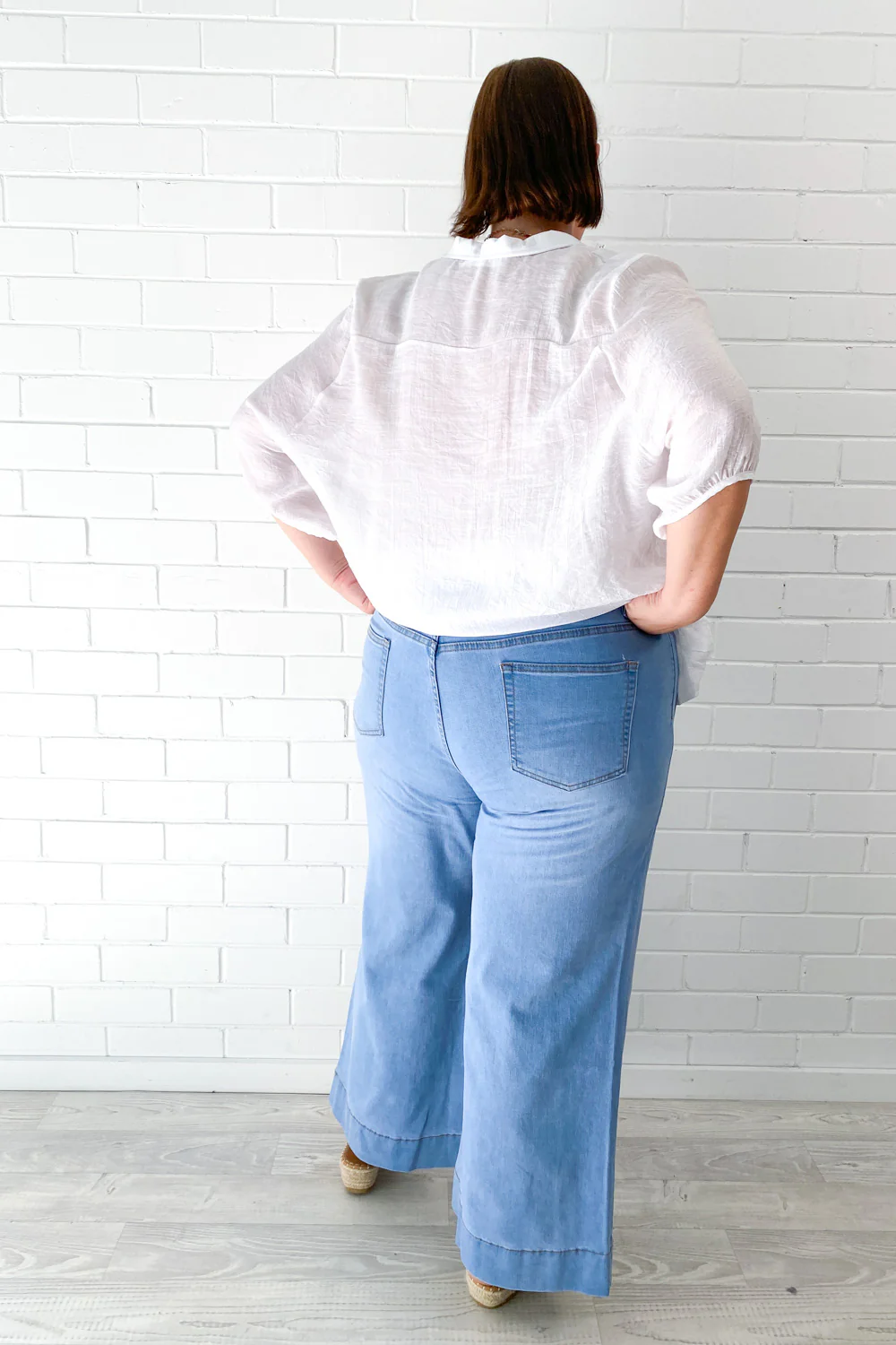 Whitley Petite High Rise Wide Leg Jeans - Light Denim - Image 19