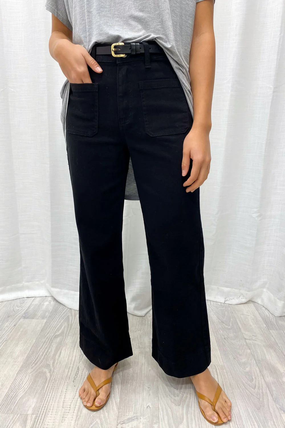 Whitley Petite High Rise Wide Leg Jeans - Black - Image 3