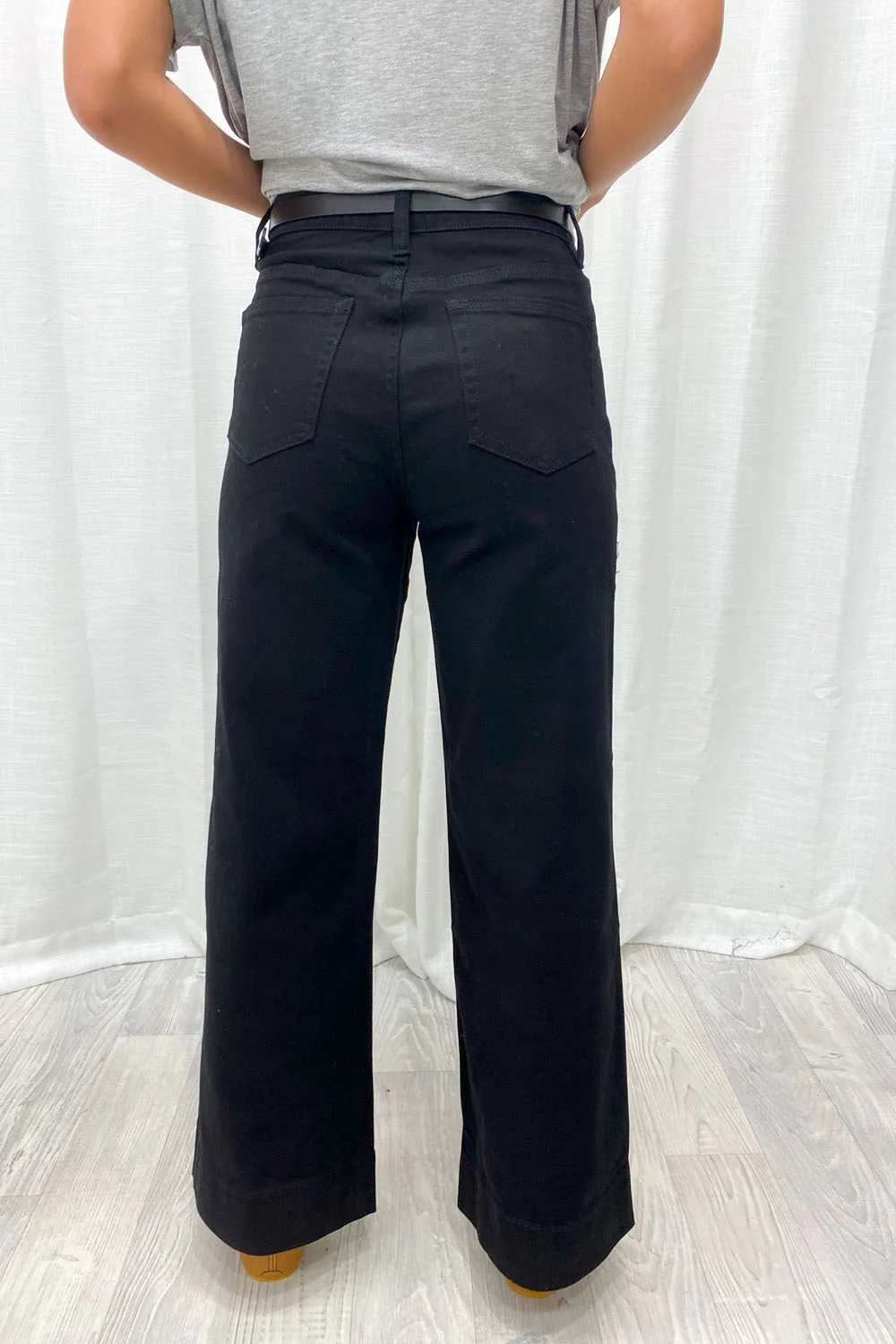 Whitley Petite High Rise Wide Leg Jeans - Black - Image 6