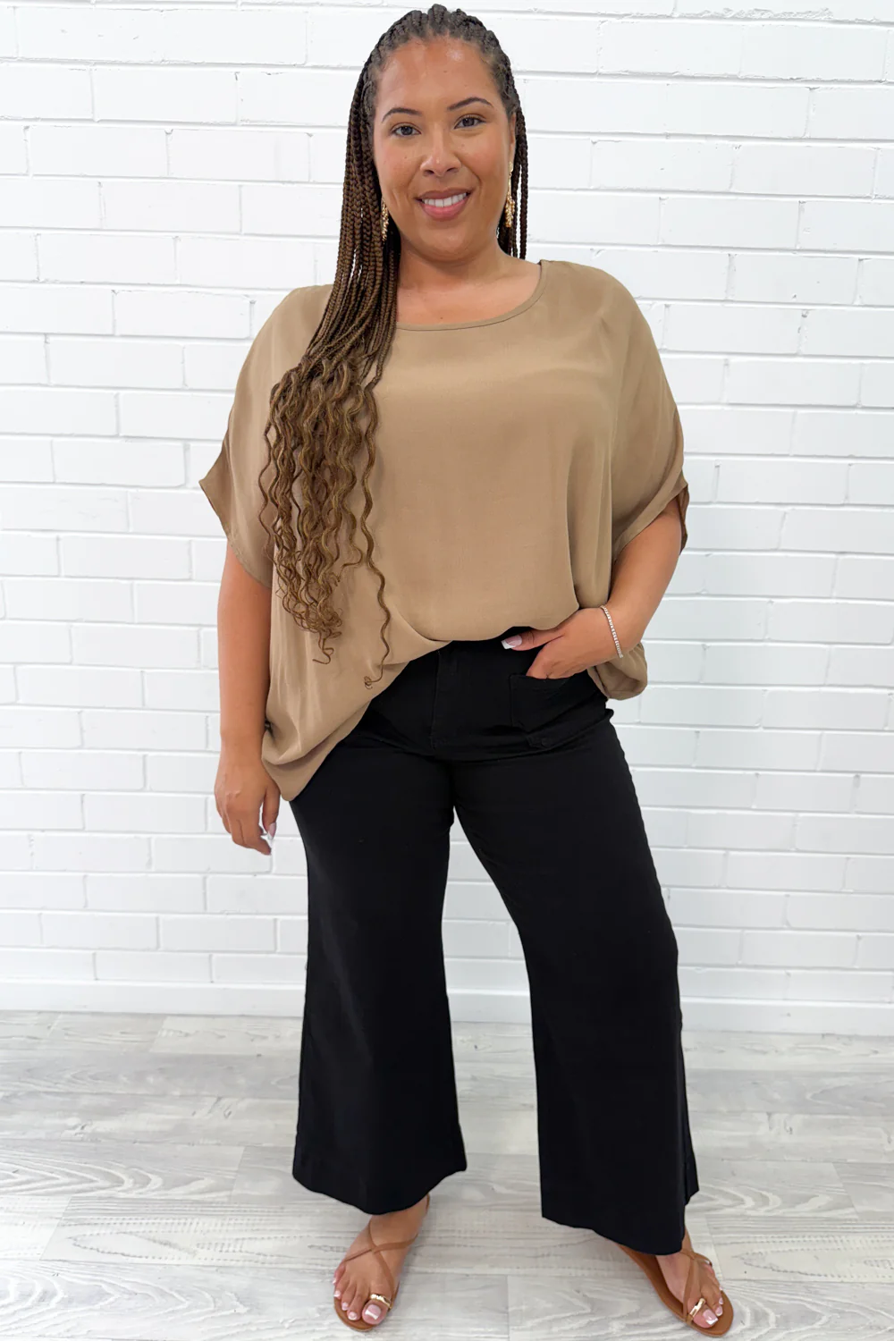 Whitley Petite High Rise Wide Leg Jeans - Black - Image 7