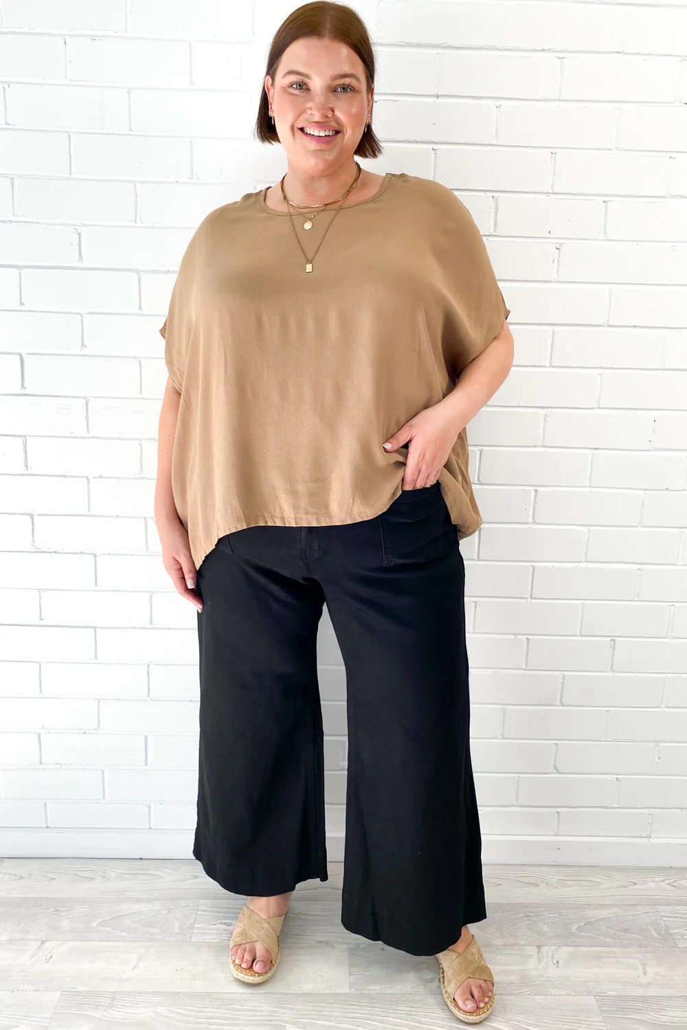 Whitley Petite High Rise Wide Leg Jeans - Black - Image 9