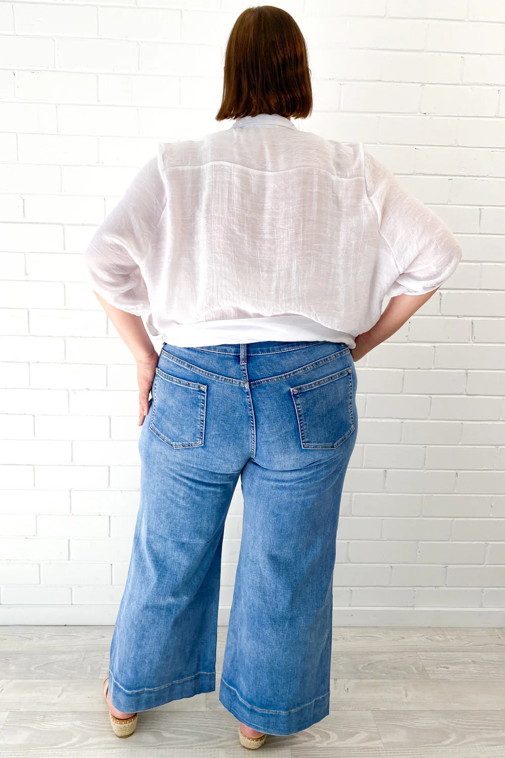 Whitley Petite High Rise Wide Leg Jeans - Denim - Image 10