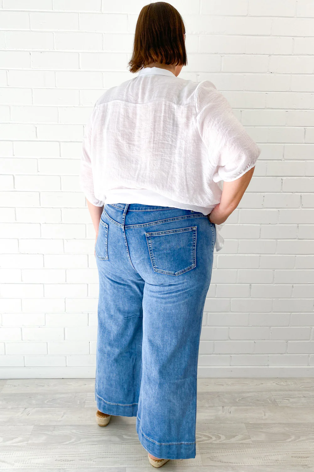 Whitley Petite High Rise Wide Leg Jeans - Denim - Image 9