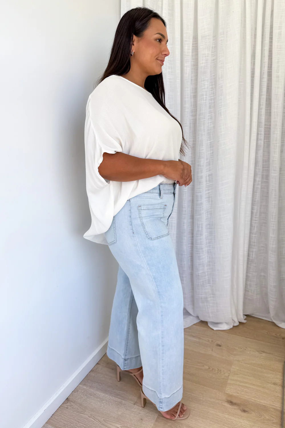 Whitley Petite High Rise Wide Leg Jeans - Light Blue Denim - Image 10