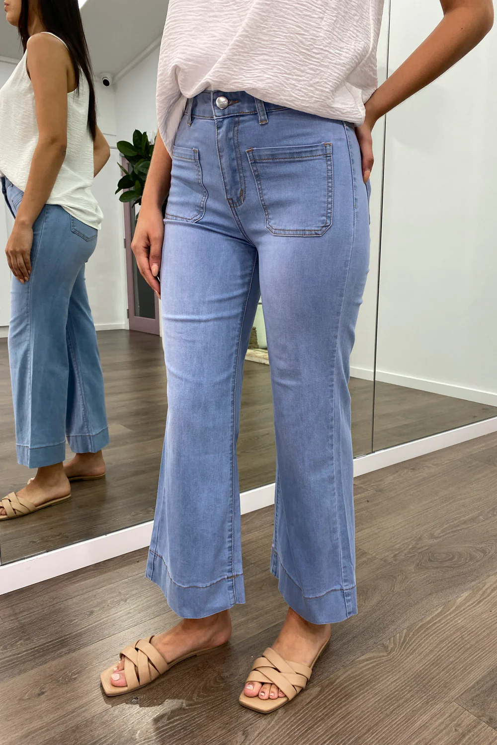 Whitley Petite High Rise Wide Leg Jeans - Light Denim - Image 10