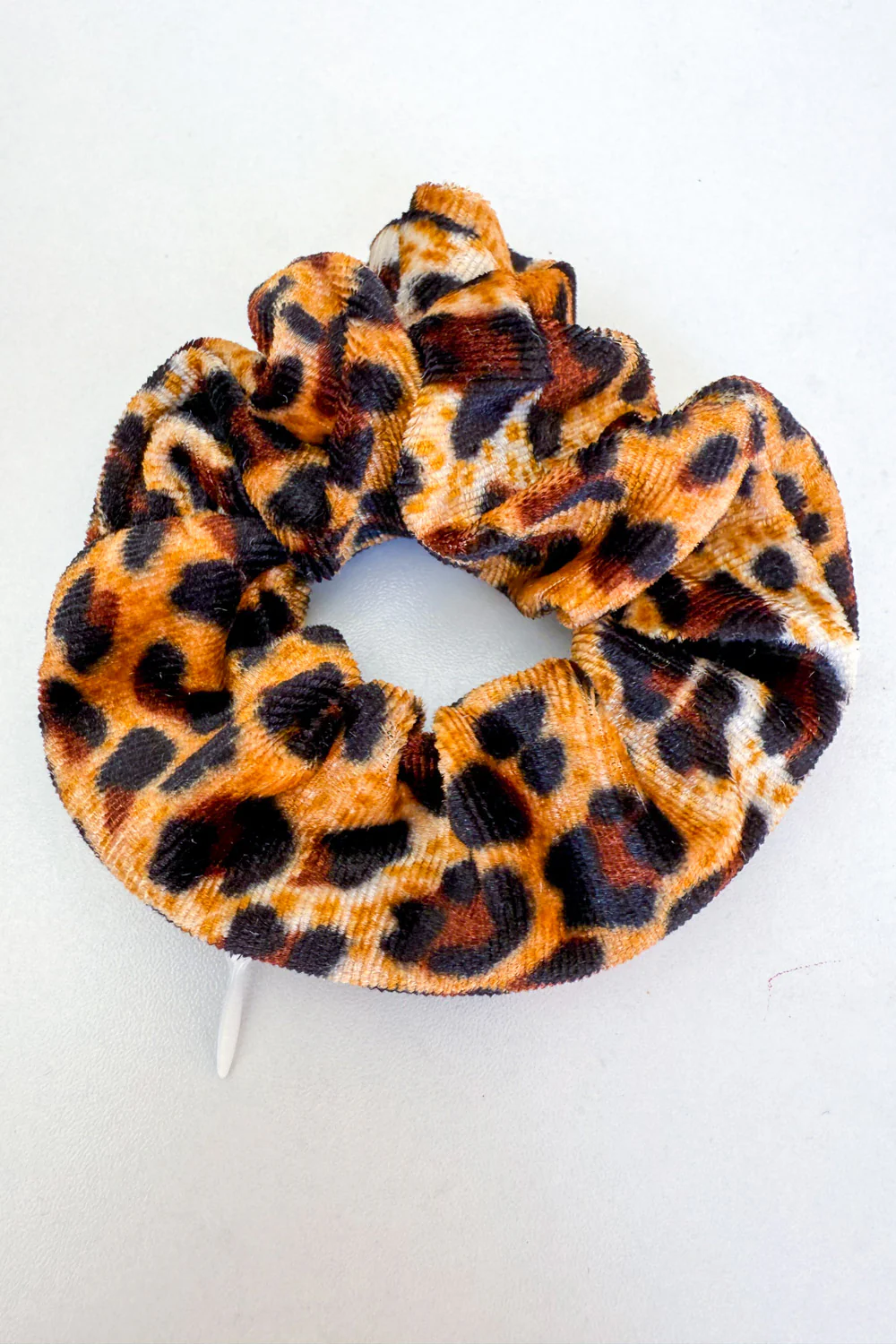 Zip Me Up Scrunchie - Leopard - Image 2